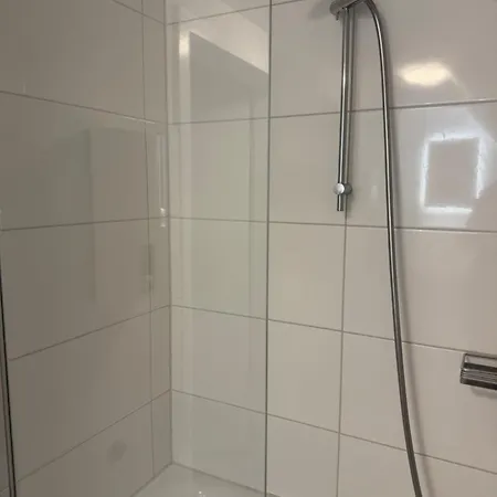 Moderne Im Dg Mit Wlan Und Kueche - Noah Apartment *
